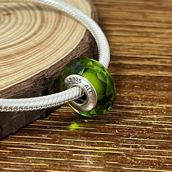 Murano Glass “Olive Green Fascinating” Bead Charm - Picture 3 of 4